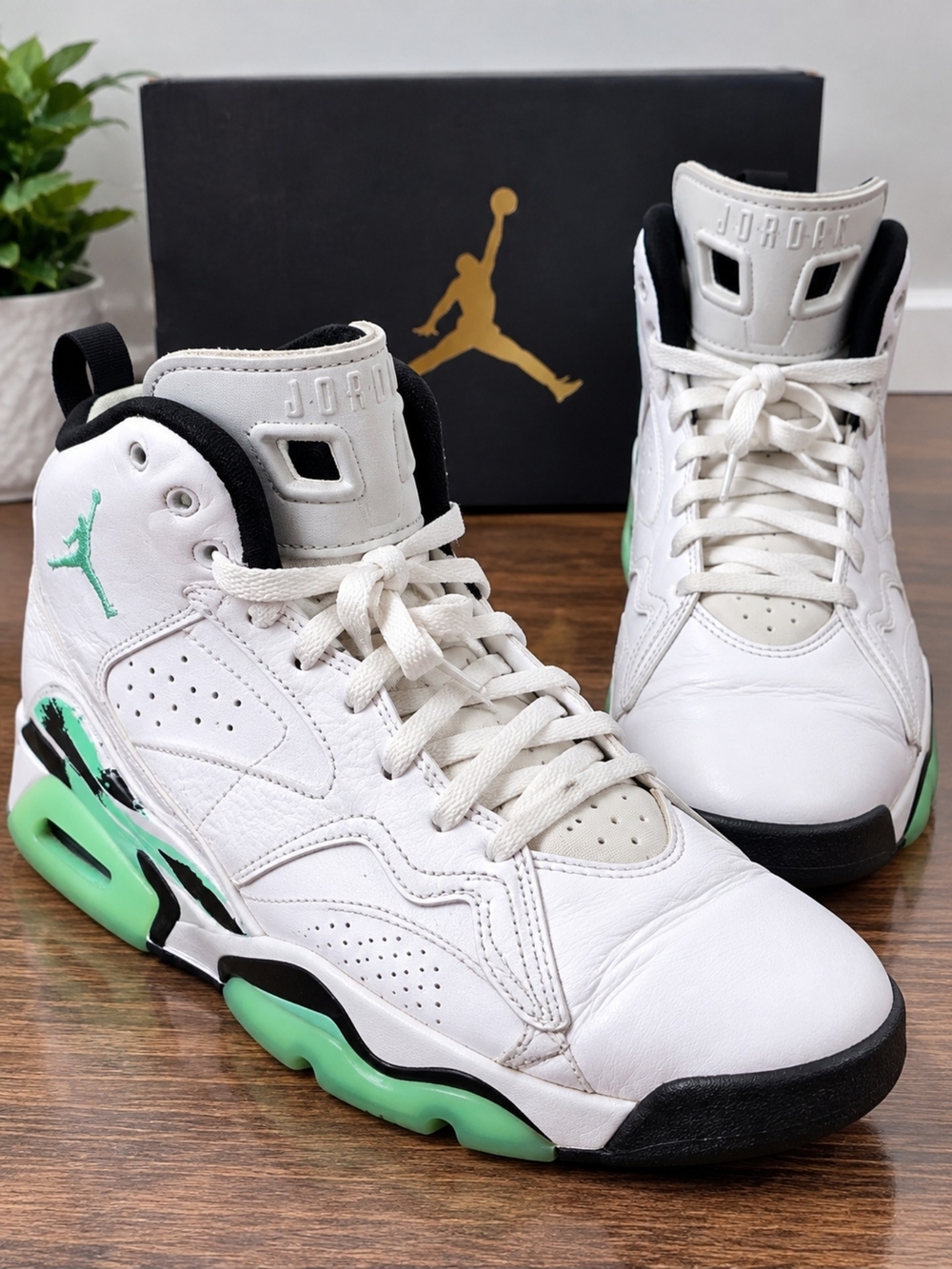 Air Jordan MVP White Green Glow DZ4475-103 Men’s Size 11.5 High Top Sneakers